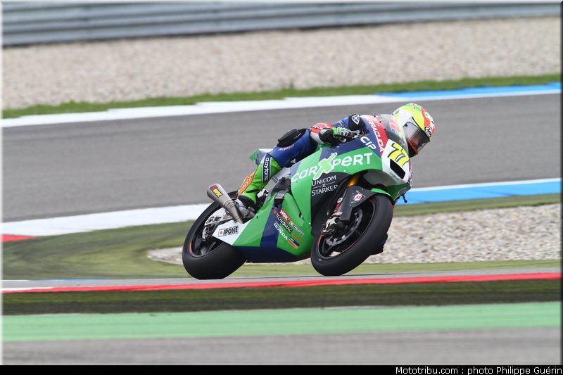 moto2_aegerter_1_pays_bas_assen_2011
