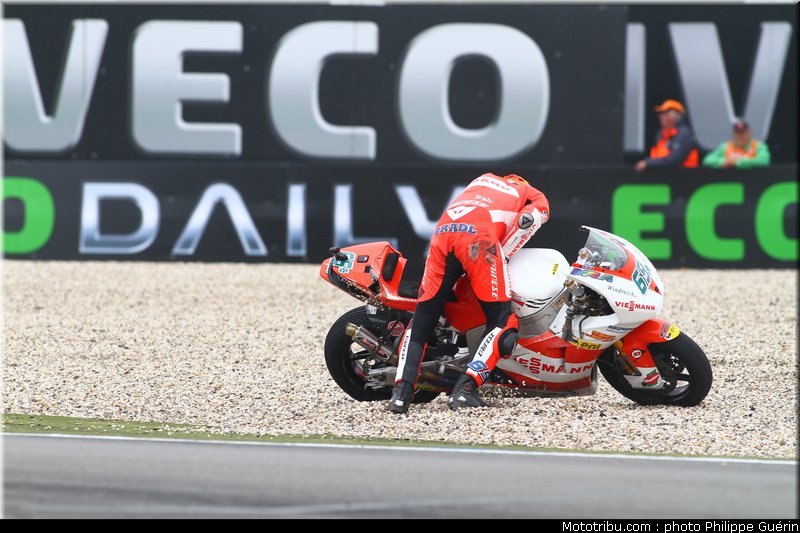 moto2_bradl_1_pays_bas_assen_2011