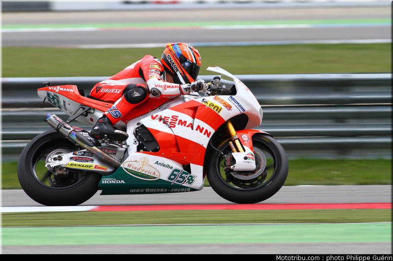 moto2_bradl_4_pays_bas_assen_2011
