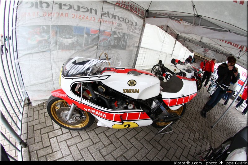 motogp_paddock_circuit_04_pays_bas_assen_2011
