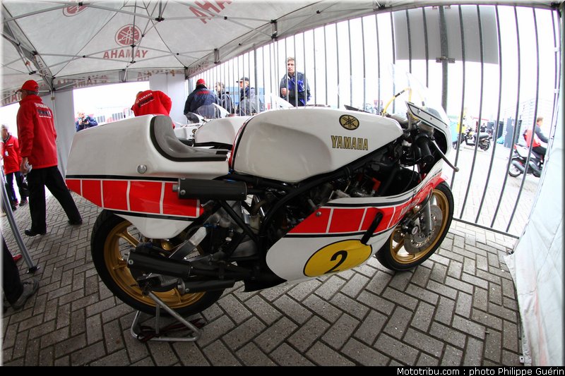 motogp_paddock_circuit_07_pays_bas_assen_2011