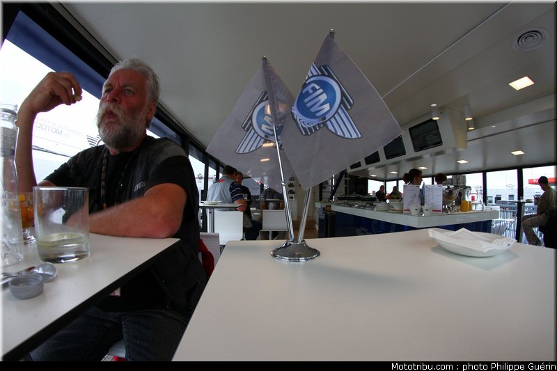 motogp_paddock_circuit_10_pays_bas_assen_2011