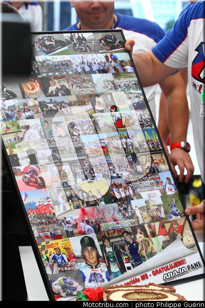 motogp_paddock_circuit_21_pays_bas_assen_2011