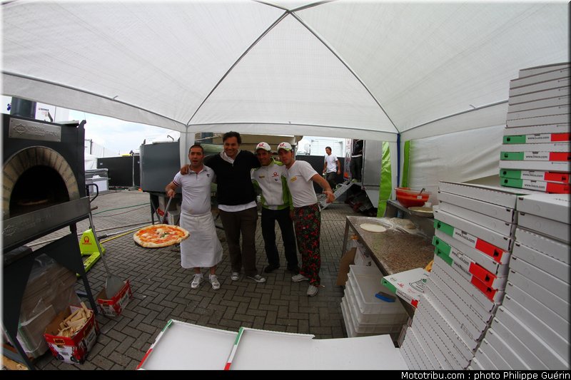 motogp_paddock_circuit_24_pays_bas_assen_2011
