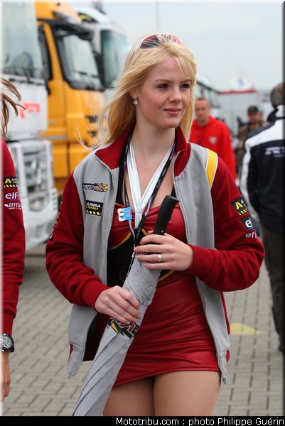 motogp_pitbabes_16_pays_bas_assen_2011