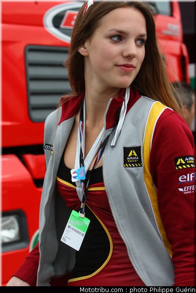 motogp_pitbabes_17_pays_bas_assen_2011