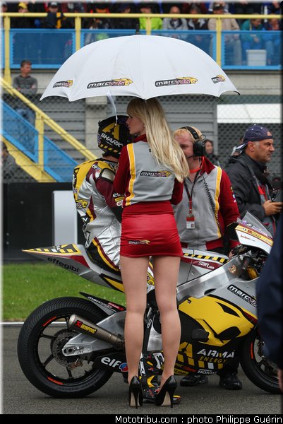 motogp_pitbabes_22_pays_bas_assen_2011