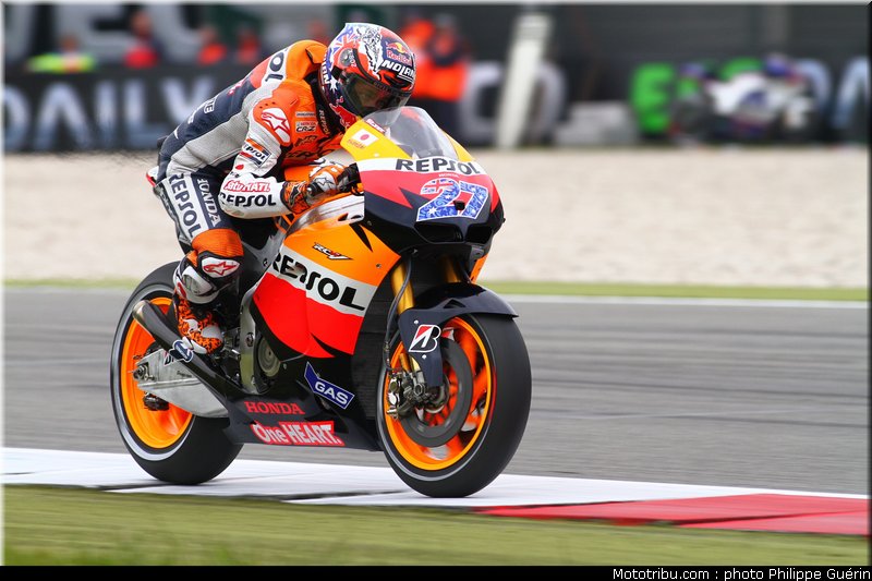 motogp_stoner_03_pays_bas_assen_2011