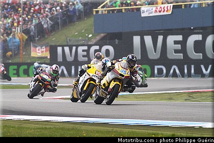 moto2_004_pays_bas_assen_2011.JPG