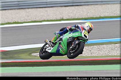 moto2_aegerter_1_pays_bas_assen_2011.JPG