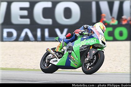 moto2_aegerter_3_pays_bas_assen_2011.JPG