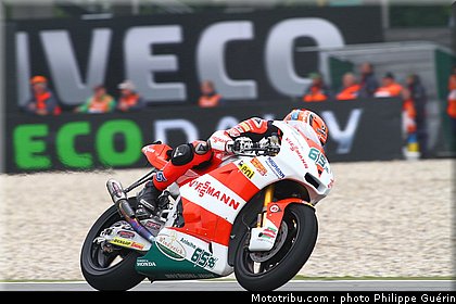 moto2_bradl_6_pays_bas_assen_2011.JPG