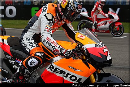 motogp_aoyama_3_pays_bas_assen_2011.JPG