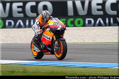 motogp_aoyama_4_pays_bas_assen_2011.JPG