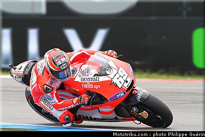 motogp_hayden_2_pays_bas_assen_2011.JPG