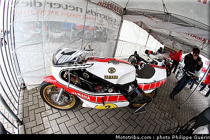 motogp_paddock_circuit_04_pays_bas_assen_2011.JPG