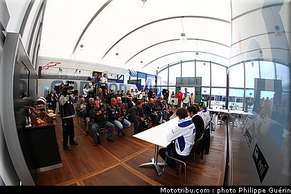 motogp_paddock_circuit_19_pays_bas_assen_2011.JPG