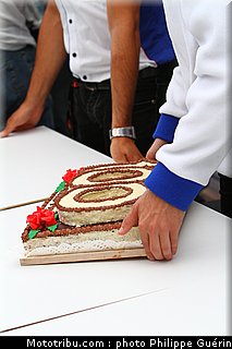 motogp_paddock_circuit_20_pays_bas_assen_2011.JPG