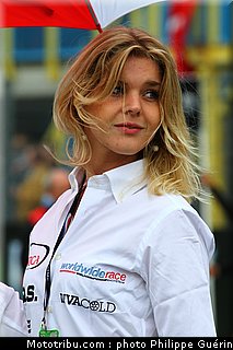motogp_pitbabes_07_pays_bas_assen_2011.JPG