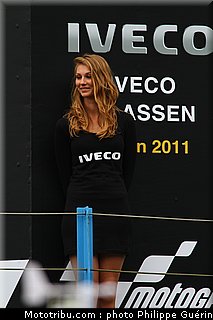 motogp_pitbabes_12_pays_bas_assen_2011.JPG