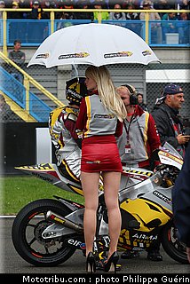 motogp_pitbabes_22_pays_bas_assen_2011.JPG