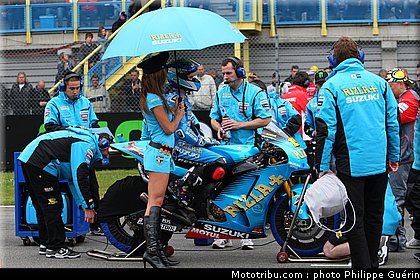 motogp_pitbabes_25_pays_bas_assen_2011.JPG