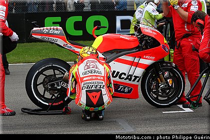 motogp_rossi_14_pays_bas_assen_2011.JPG