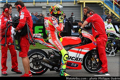 motogp_rossi_15_pays_bas_assen_2011.JPG