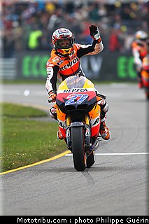 motogp_stoner_05_pays_bas_assen_2011.JPG