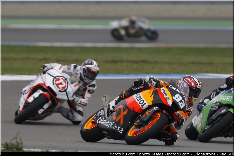 moto2_004_pays_bas_assen_2011