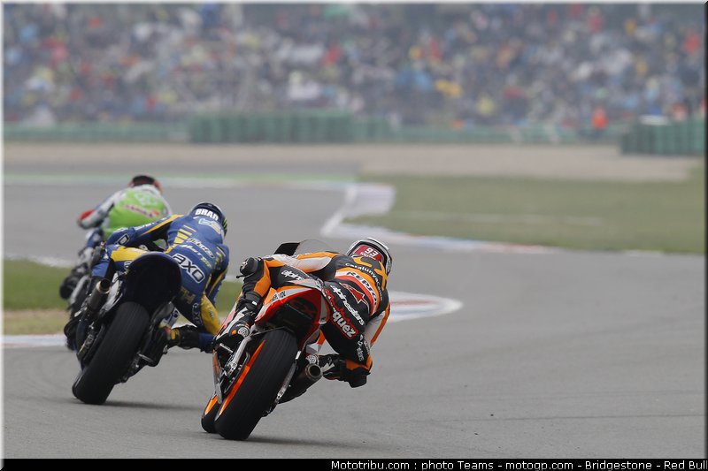 moto2_007_pays_bas_assen_2011