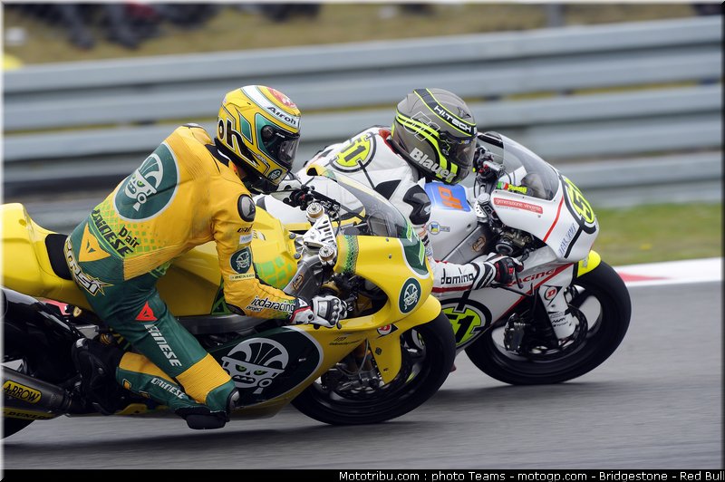 moto2_015_pays_bas_assen_2011