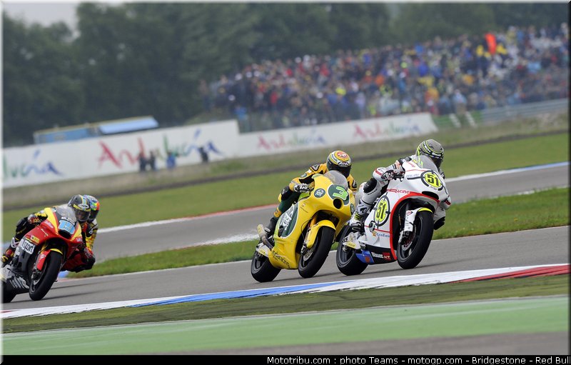 moto2_020_pays_bas_assen_2011