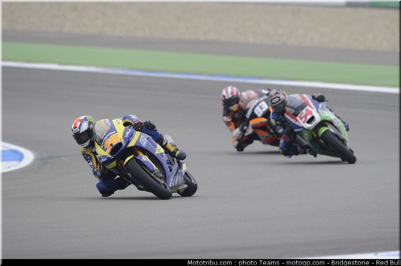 moto2_042_pays_bas_assen_2011