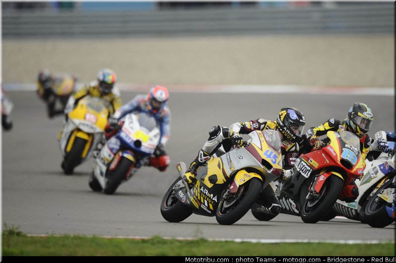 moto2_045_pays_bas_assen_2011