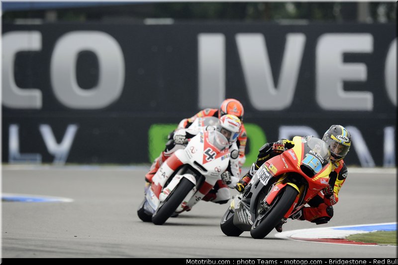 moto2_049_pays_bas_assen_2011