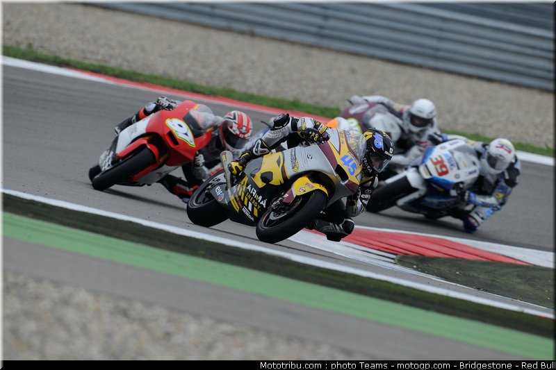 moto2_052_pays_bas_assen_2011