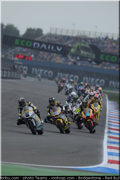 moto2_054_pays_bas_assen_2011