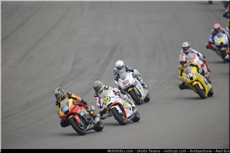 moto2_065_pays_bas_assen_2011