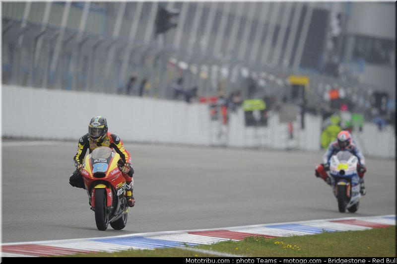 moto2_066_pays_bas_assen_2011