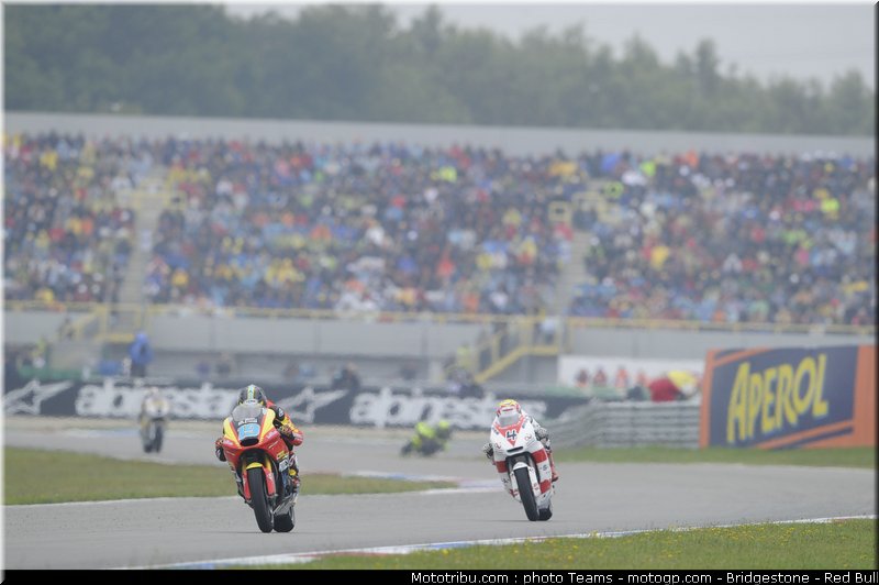 moto2_069_pays_bas_assen_2011