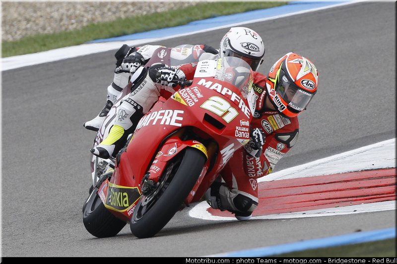 moto2_070_pays_bas_assen_2011