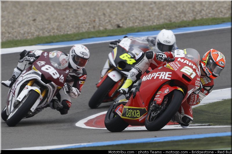 moto2_071_pays_bas_assen_2011