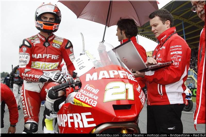 moto2_074_pays_bas_assen_2011