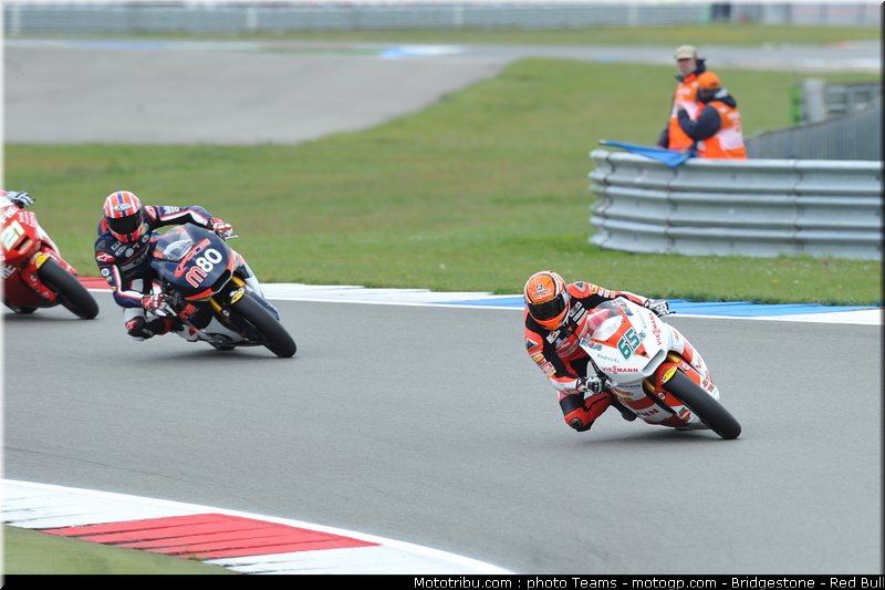 moto2_076_pays_bas_assen_2011