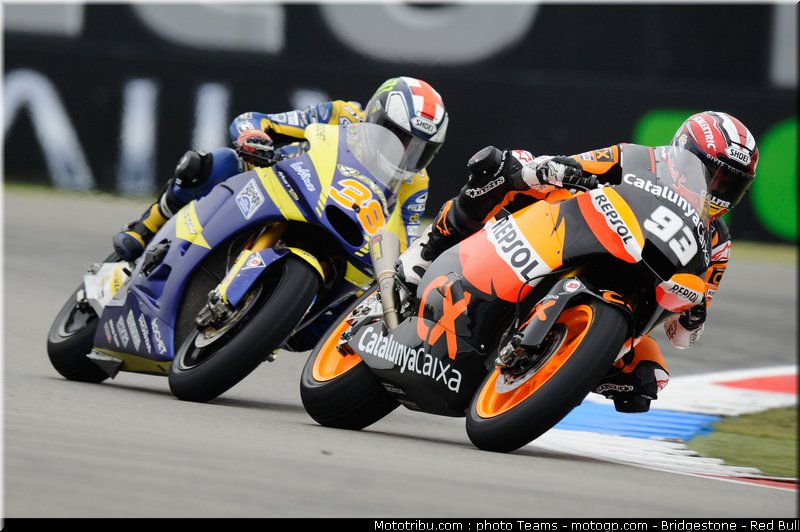 moto2_085_pays_bas_assen_2011