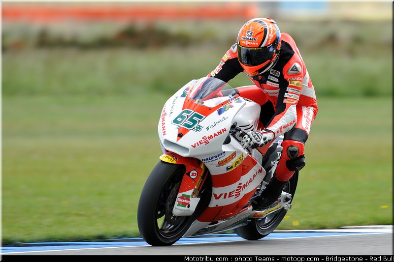 moto2_bradl_06_pays_bas_assen_2011