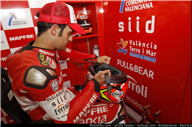 moto2_fores_04_pays_bas_assen_2011