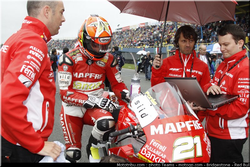 moto2_fores_10_pays_bas_assen_2011