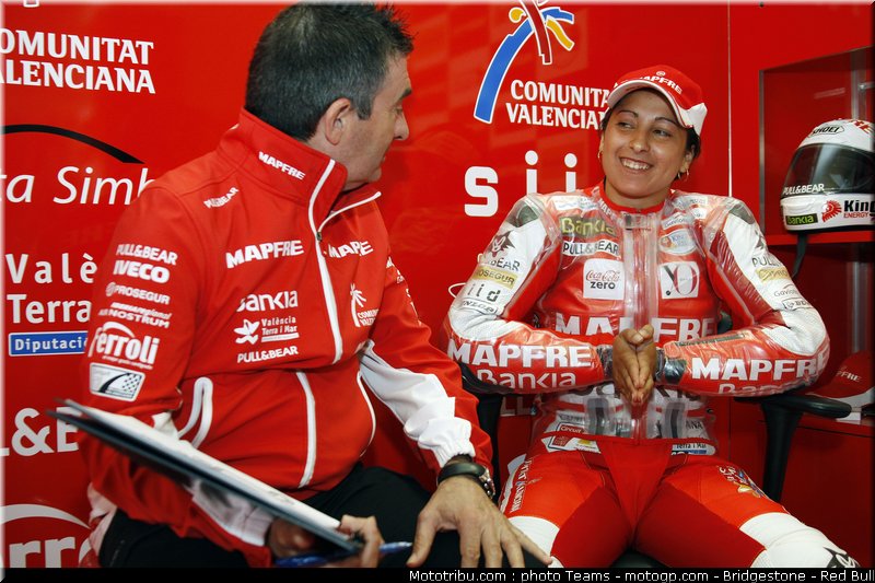 moto2_rosell_01_pays_bas_assen_2011